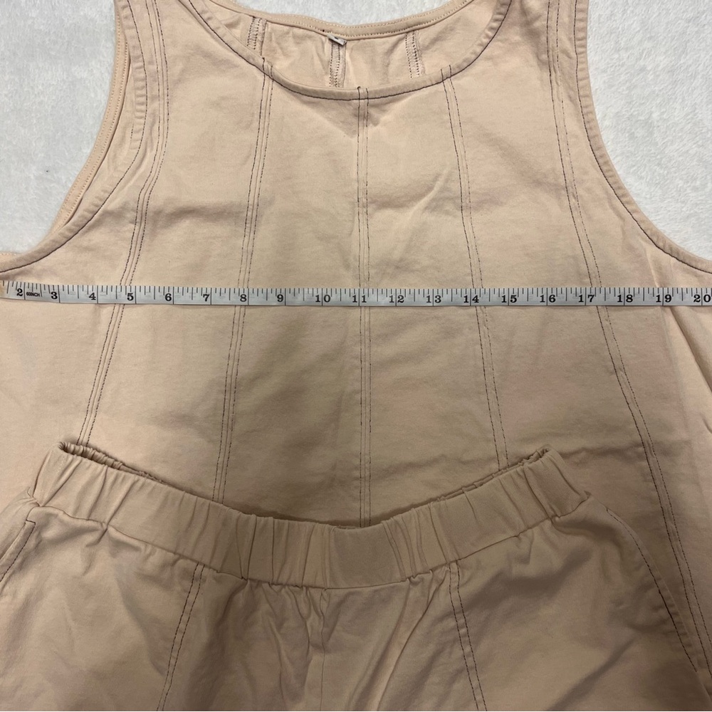 Cream/Beige Sleeveless Tank and Elastic Waist Shorts Set - Picture 4 of 5